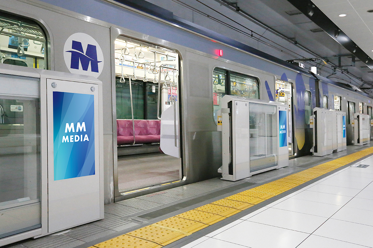 元町・中華街駅ホームドアビジョン